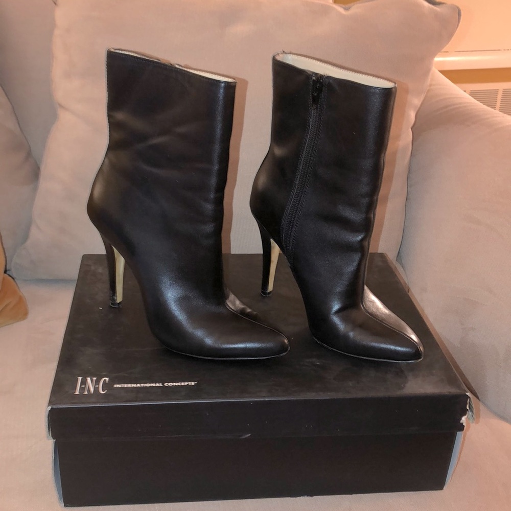 Beautiful 4” heel boots!